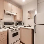 One Room Apartment 10 Min From Downtown In The Heart Of Plateau Mont Royal-106