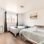 Cozy One Bedroom Apartment Heart Of Downtown-329
