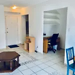 Stylish Montreal Apartment: Comfortable Stay In The Golden Square Mile
