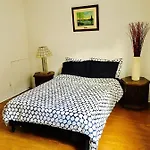Stylish Montreal Apartment: Comfortable Stay In The Golden Square Mile