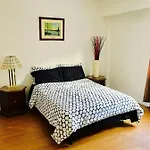 Stylish Montreal Apartment: Comfortable Stay In The Golden Square Mile