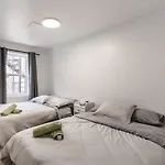 Spacious Three Bedrooms Apartment 01