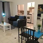 Stylish Montreal Apartment: Comfortable Stay In The Golden Square Mile