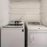 Spacious 2 Bedroom Apartment - 02