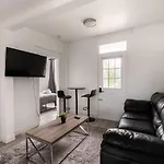 2 Bedroom Apartment - 1005