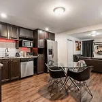 Cozy 2 Bedroom Apartment - 1902