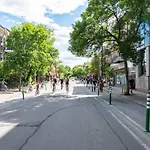 Location - Beautiful 3 Bedroom - Walkscore 100