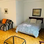 Stylish Montreal Apartment: Comfortable Stay In The Golden Square Mile