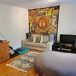 Large And Quiet Room With King Size Bed