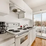 One Bedroom Apartment Near Frontenac Metro 2159-05