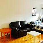 Stylish Montreal Apartment: Comfortable Stay In The Golden Square Mile