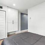 Spacious 3 Bedrooms/2 Bathrooms Condo In Montreal