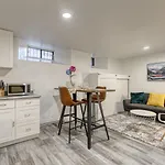 Le Plateau Suites, Montreal