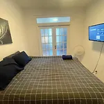 Cozy 2 Bedroom Apartment In Mile End