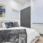 Stylish 2-Bedroom Getaway, Luxurious & Conveniently Located To Experience The Pulse Of The City - Apt 5