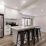 Big 3 Bedroom Apartment - 01