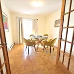 Superb 3 Bed Apartment 3Mins From Mont-Royal Metro