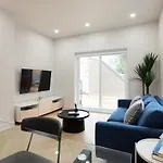 Chic 2 Bedroom Apartment In Le Plateau By Denstays