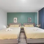 Modern And Cozy 4 Bedrooms Sleep 12