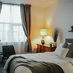 Hresidences Modern Montreal Apt On Ontario Street
