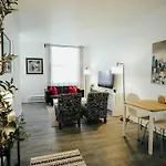 Hresidences Modern Montreal Apt On Ontario Street