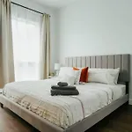 Hresidences Modern Apt On Main St Hubert Street