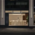 Vogue Hotel Montreal Downtown, Curio Collection By Hilton
