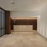Vogue Hotel Montreal Downtown, Curio Collection By Hilton
