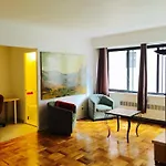 Stylish Montreal Apartment: Comfortable Stay In The Golden Square Mile