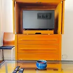 Stylish Montreal Apartment Comfortable Stay In The Golden Square Mile