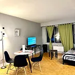 Affordable Cuttie 4 Persons 2 Beds In Downtown