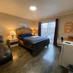 Montreal Homes - Affordable Rooms, Smart Tv, Shared Kitchen