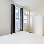 Ideal Group Stay In Charming Le Plateau Near Metro