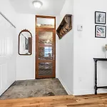 Beautiful 3-Bedrooms In Heart Of Plateau Mont-Royal