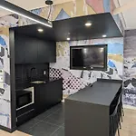 Cozy Studio In Montreal\'S Quartier Des Spectacles