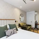 Serene And Styled Little Italy Studio Full Bath By Den Stays