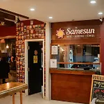 Samesun Montreal Hotel & Hostel