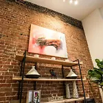Elegant 1 Bedroom Apartment In Old Port - 202