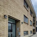 Cozy Shared Condo In Best Montreal Area