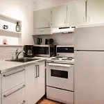 Cozy Apartment In Montreal Near Downtown - 101