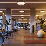 Penthouse With Pool And Parking