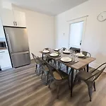 Superb 4 Beds Apt 5Mins To Beaubien Metro