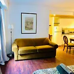 Stylish Montreal Apartment Comfortable Stay In The Golden Square Mile