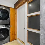 Charming 1 Bedroom Apartment Cozy And Fully Equipped