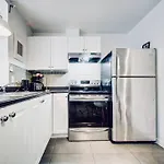 Charming 2 Bd Condo Griffintown