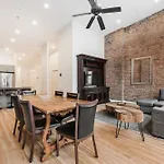 Elegant 3 Bedroom Apartment In Old Port - 302