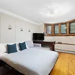 Modern, Cozy Apartment In Heart Of Mont Royal