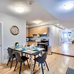 Premier Destination For Big Groups Mtl Vacation And Nightlife