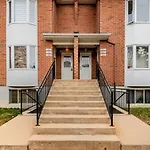 Charming Accommodation In Montreal