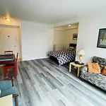 Stylish Montreal Apartment Comfortable Stay In The Golden Square Mile
